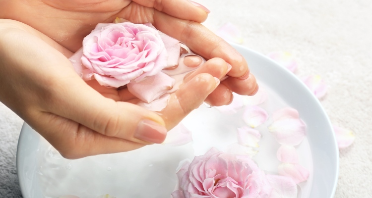 aromatherapy_skin-disorders_OMTimes