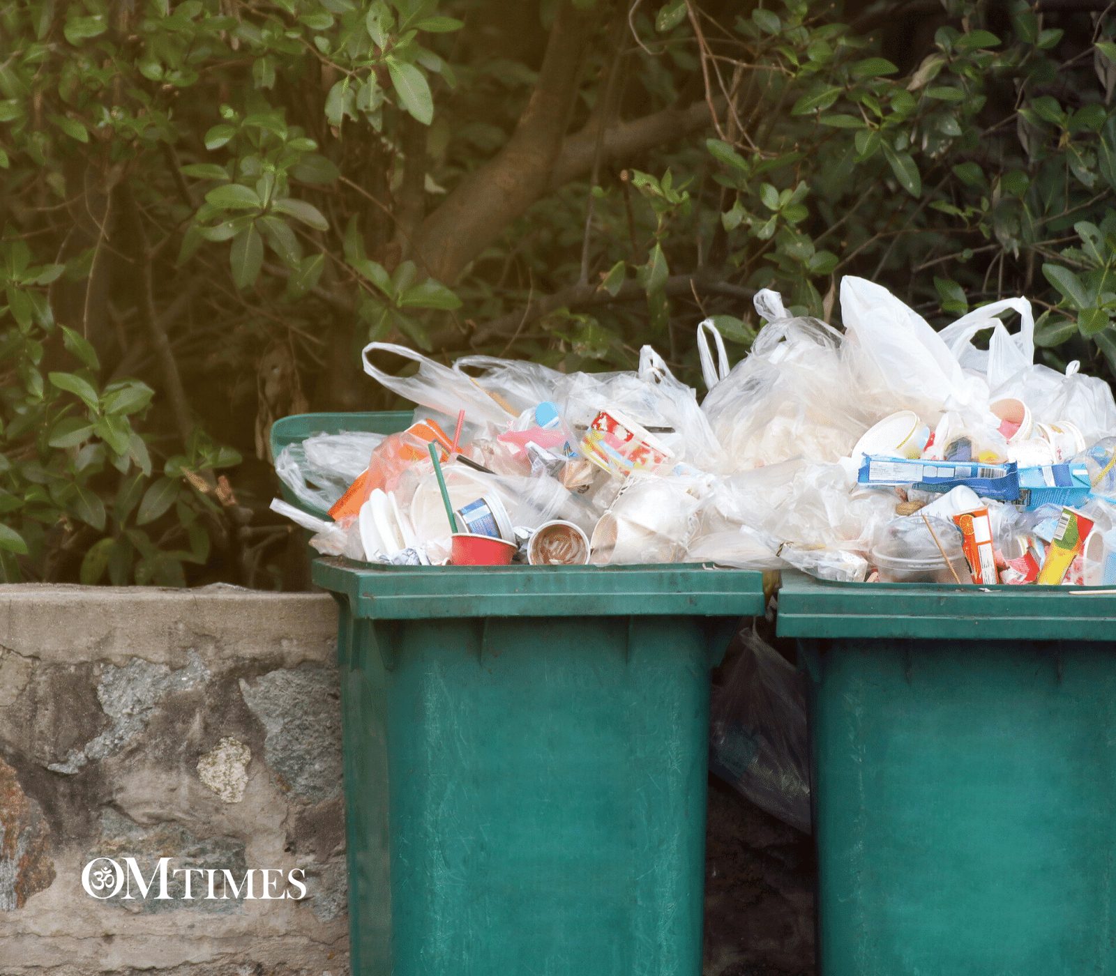 trash cans OMTimes