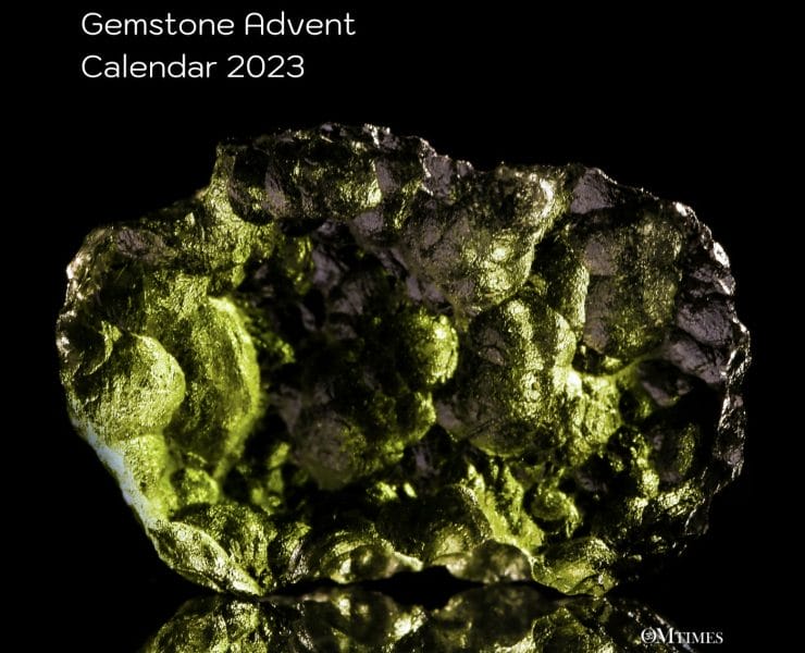 Gemstone Advent Calendar Day 03 - Moldavite