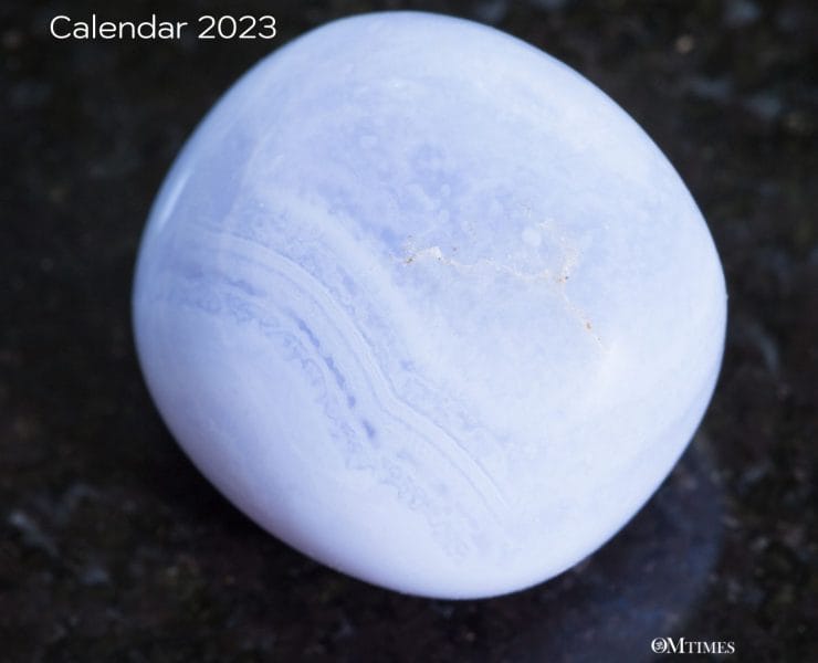 Gemstone Advent Calendar Day 24 - Chalcedony